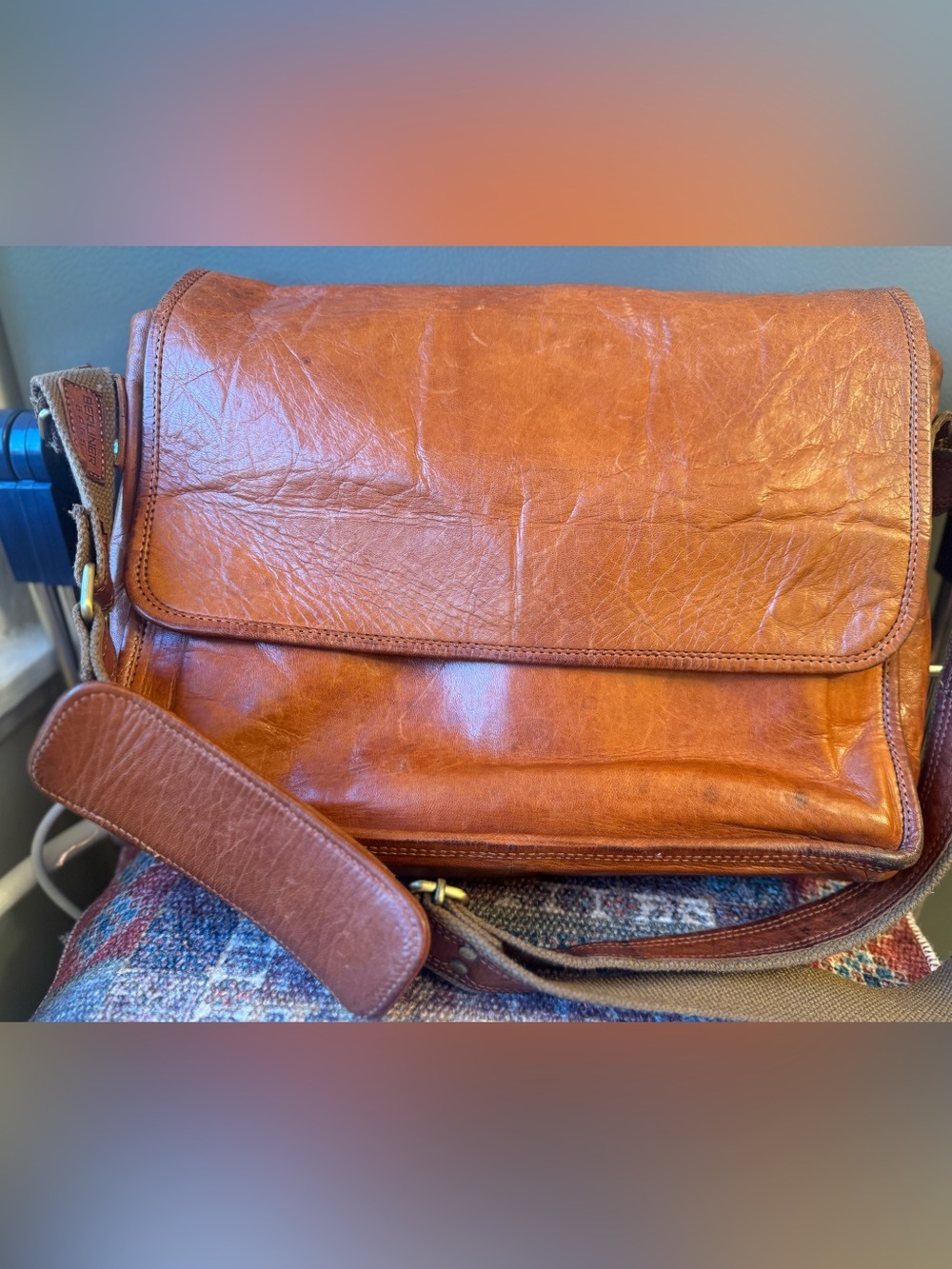 Berliner Leather Messenger Bag - Brown
